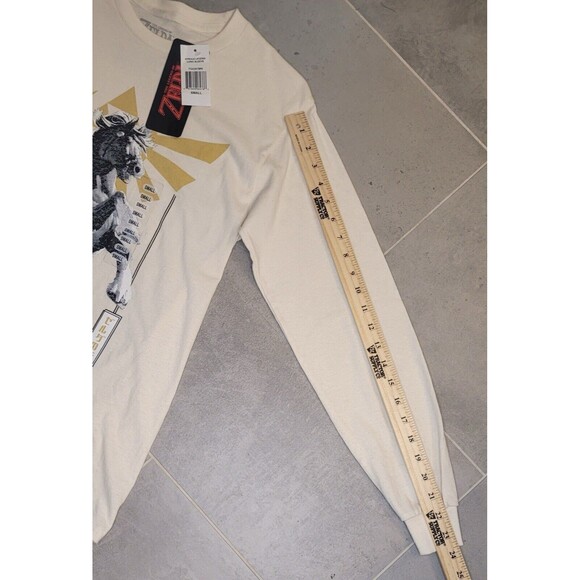 Legend of Zelda Hyrule Shirt Long Sleeve 2022 Geeknet Nintendo   Small - NWT - Picture 9 of 9